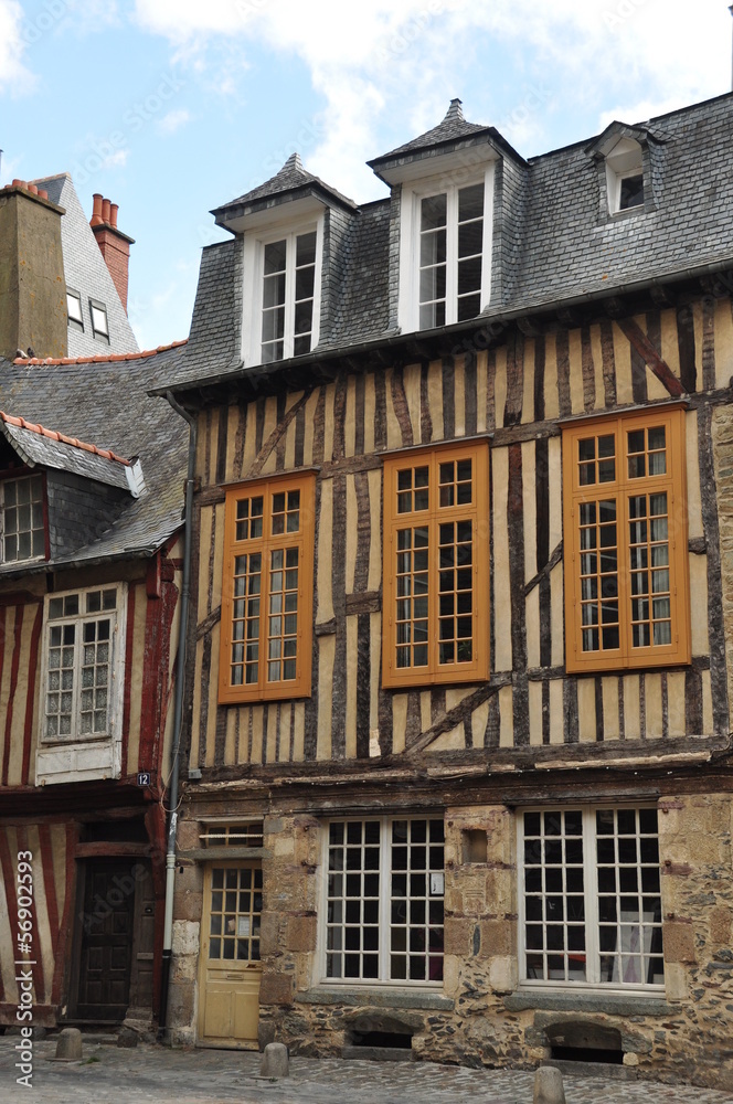 Edificio de madera y piedra, Francia Edificio de madera y piedra, Francia