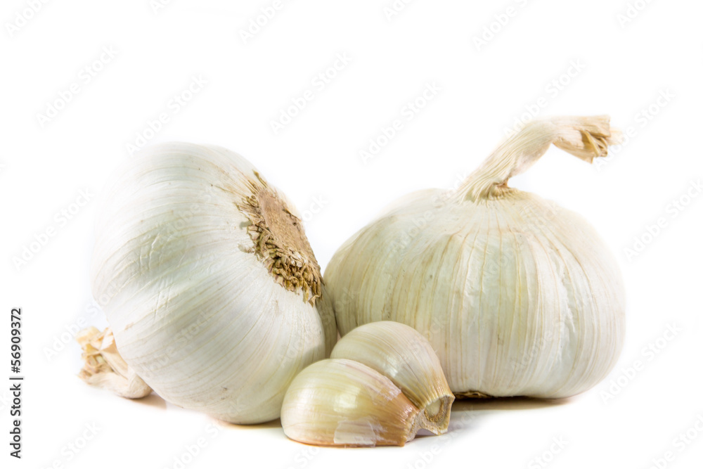Obraz premium Garlic isolated on white background