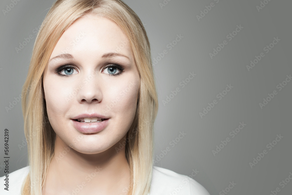Naklejka premium Portrait blonde Frau