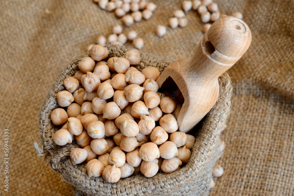dried chickpeas dried chickpeas