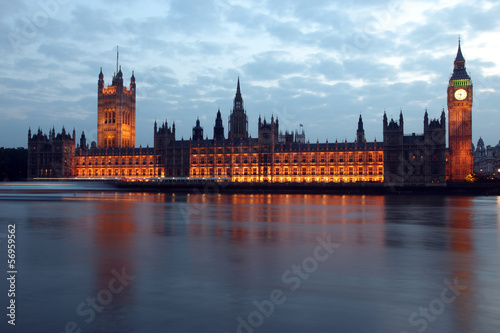 Big Ben and Houses of Parliament at evening, London, UK © konstantant