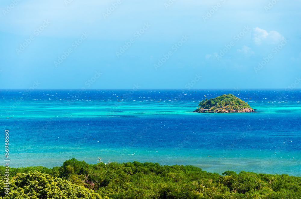 Fototapeta premium Island and Blue Sea