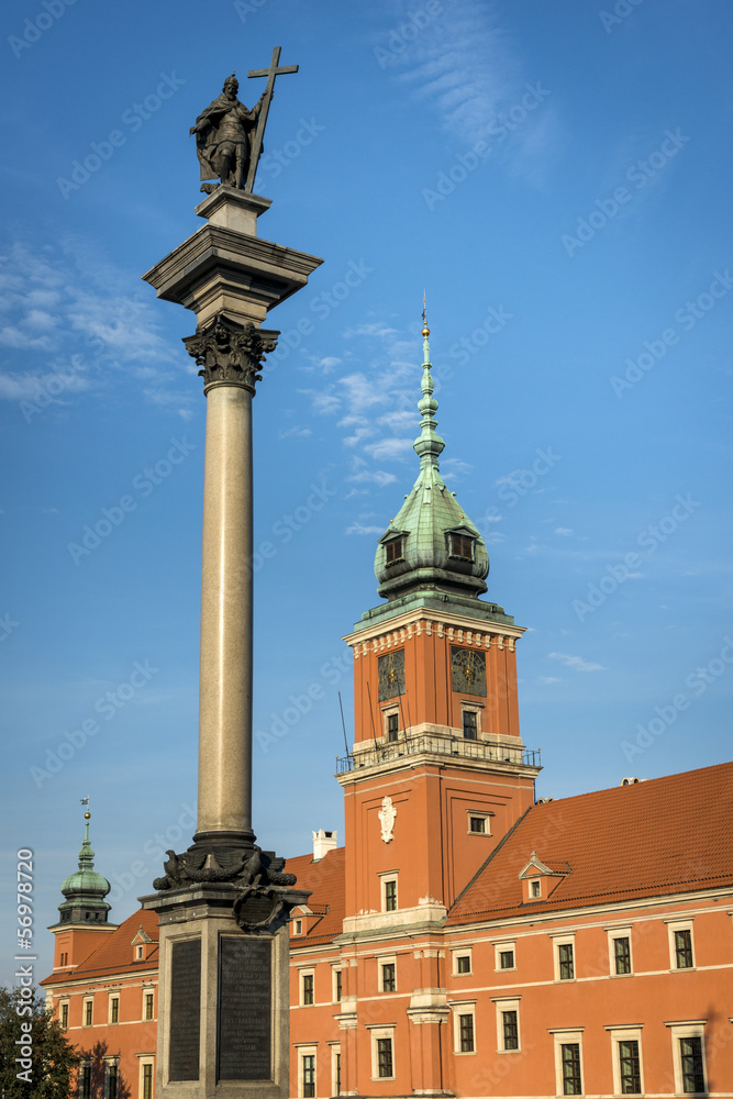 Obraz premium Royal Castle on Castle Square with king III Vaza in Warsaw