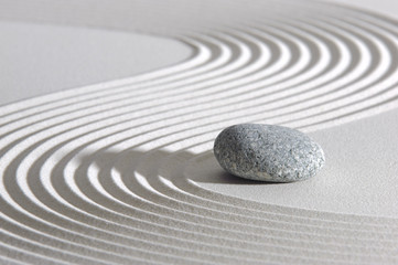 Keuken achterwand Stenen in het zand Japanse zentuin met steen en zand  © Wolfilser