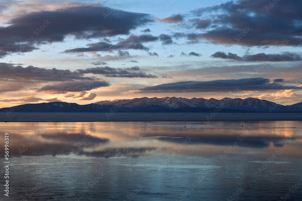 Lake Manasarovar (Mapam Yumco) at the sunset, Tibet