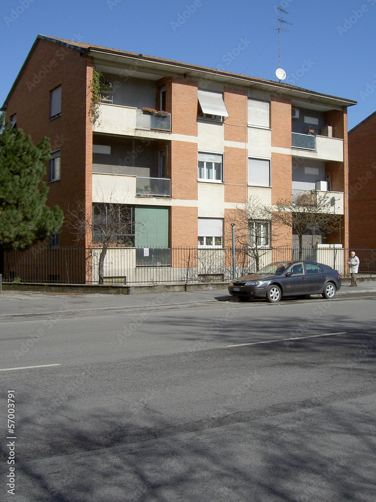 Strada a Baggio, Milano, 2013.
