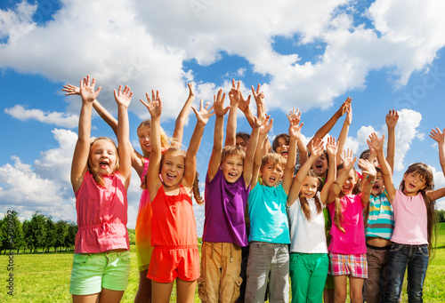 Canvas Print Large group of happy kids