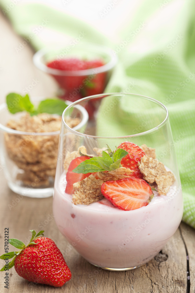 strawberry yogurt with cornflakes and mint strawberry yogurt with cornflakes and mint