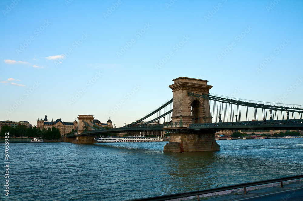 Obraz premium Szechenyi Chain Bridge