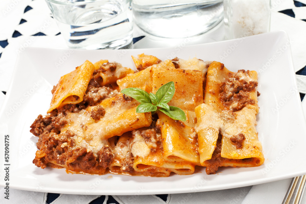 Pasta con besciamella e ragù