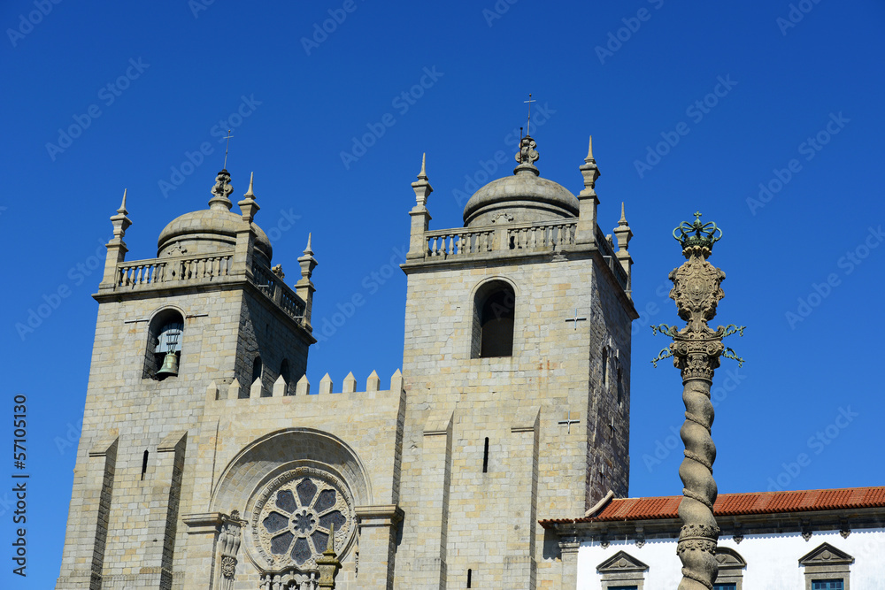 Manueline Pillory and Porto Catherdral (Sé) at Porto Old City