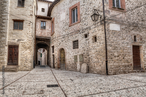 Fototapeta Naklejka Na Ścianę i Meble -  antique alley in Spoleto, Umbria, Italy
