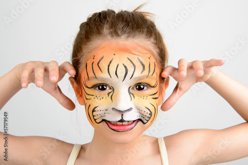 Face painting tiger