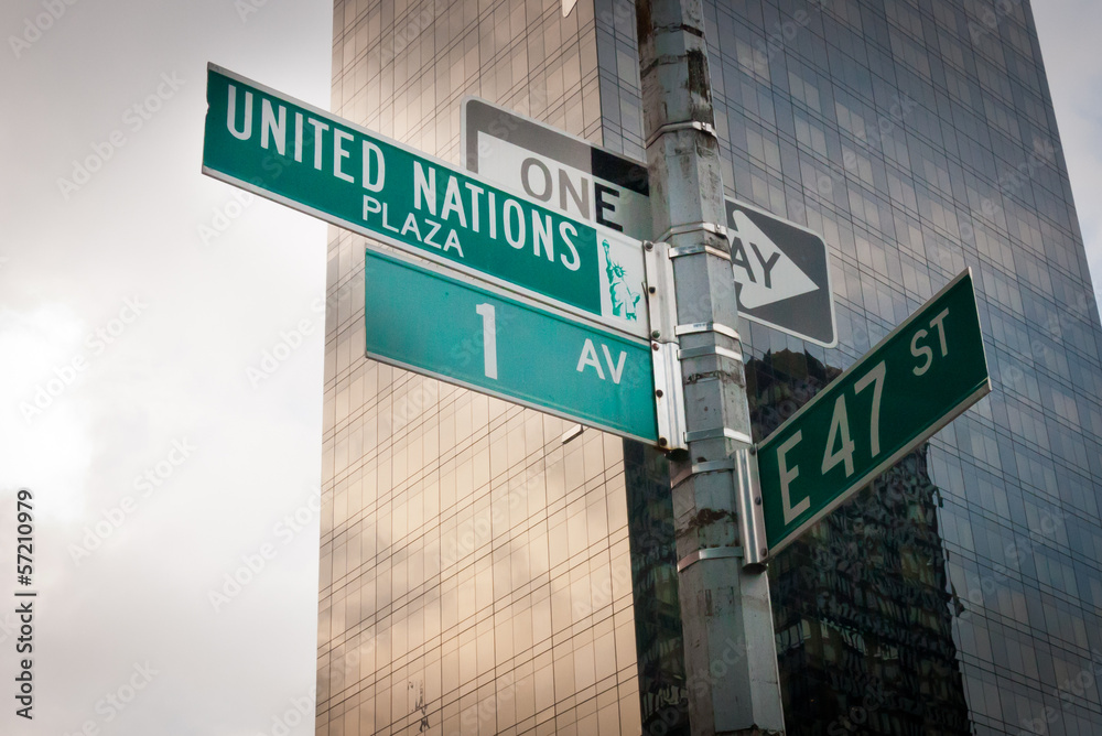 Fototapeta premium United Nations Street Sign