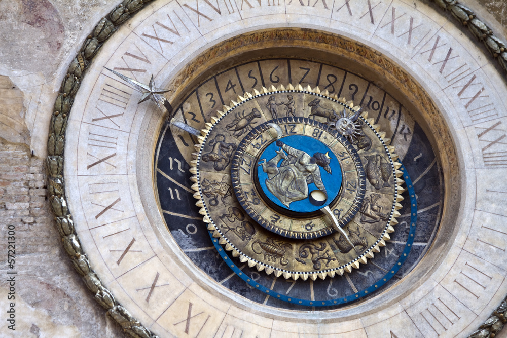 Mantova, Orologio di Piazza Erbe