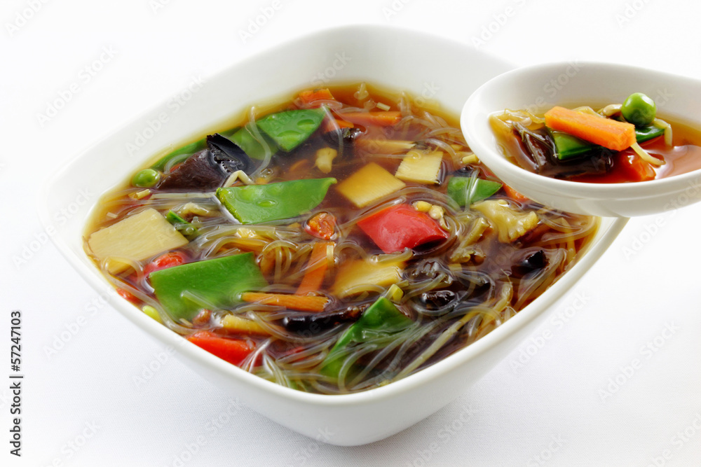 chinese vegetable soup - Chinesische Gemüsesuppe Stock-Foto | Adobe Stock