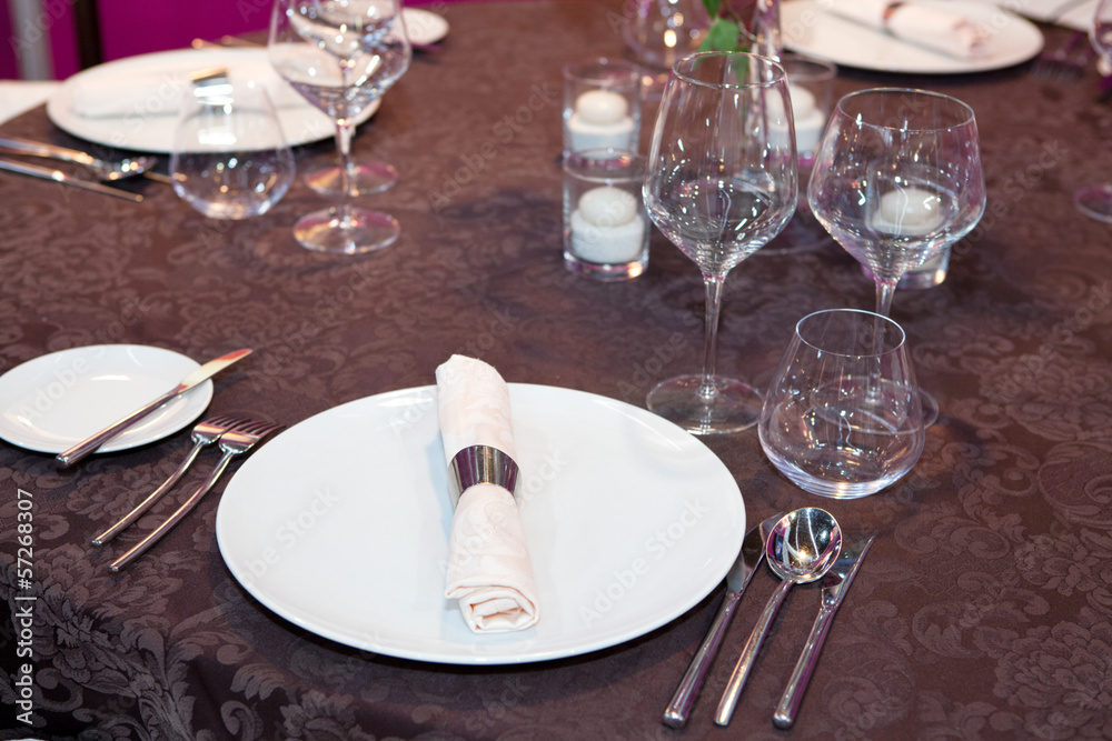 Fototapeta premium Elegant wedding dinner in brown