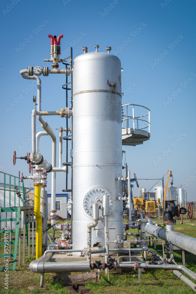 Oil and gas processing plant