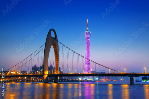 Zhujiang River and modern building of financial district at nigh © Cozyta