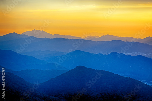 hong kong sunrise on mountain