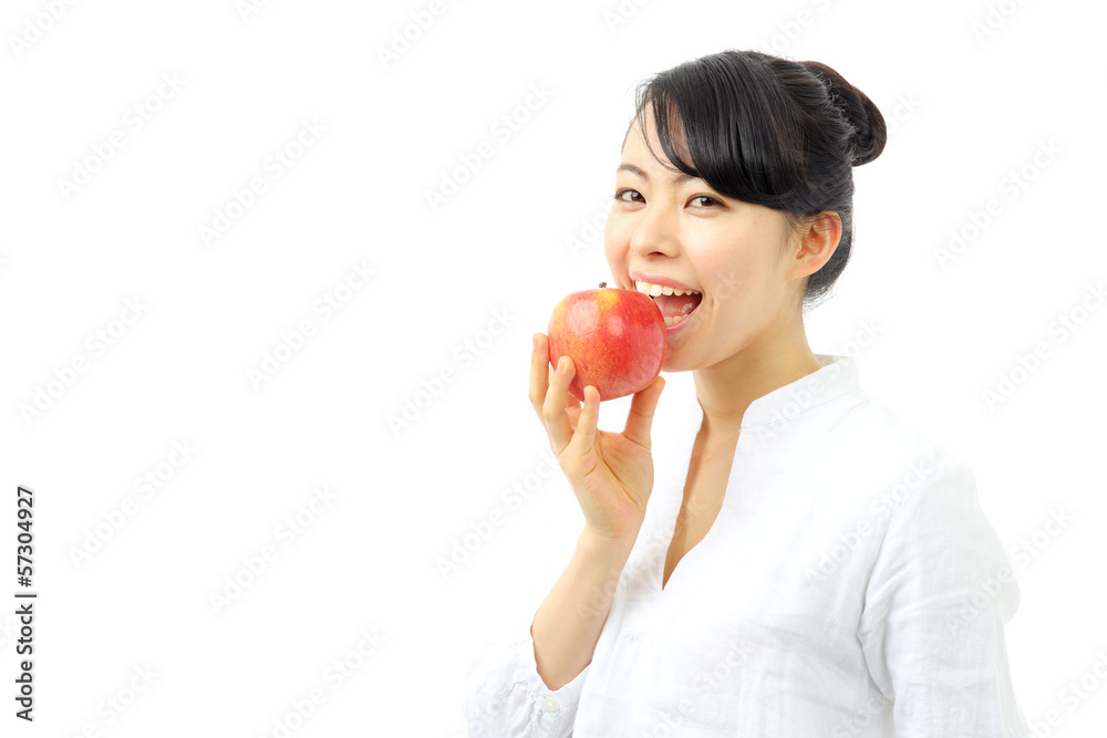 林檎を持つ女性 林檎を持つ女性