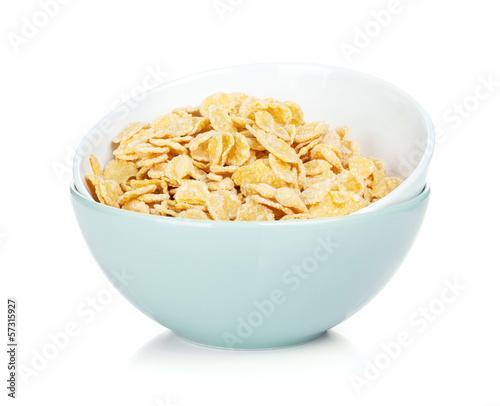 Fresh corn flakes in bowl