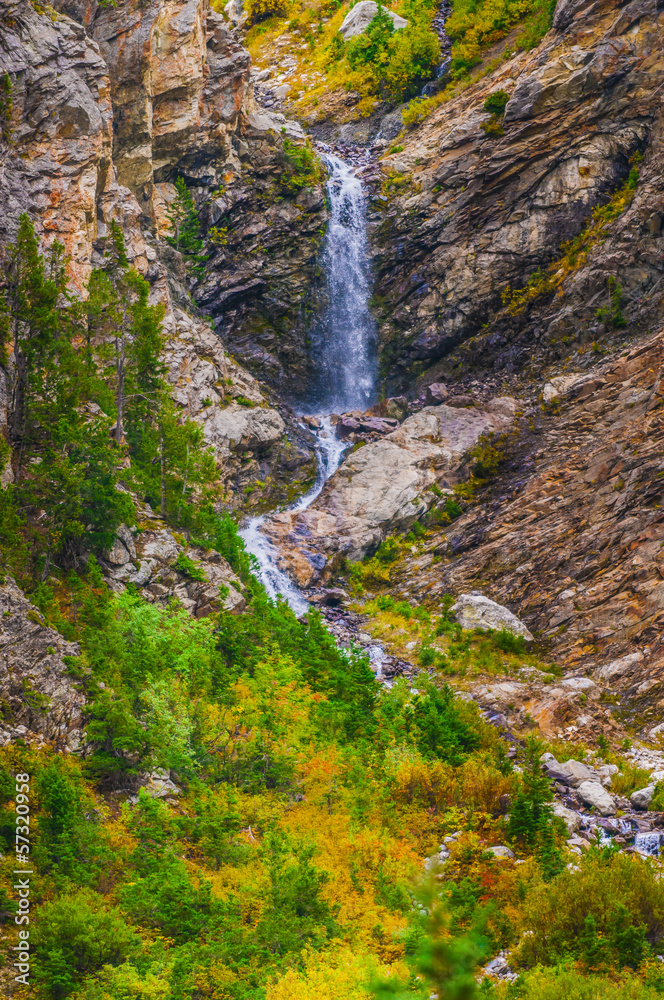 Obraz premium One of many glacier waterfalls in Cascade Canyon - Grand Tetons