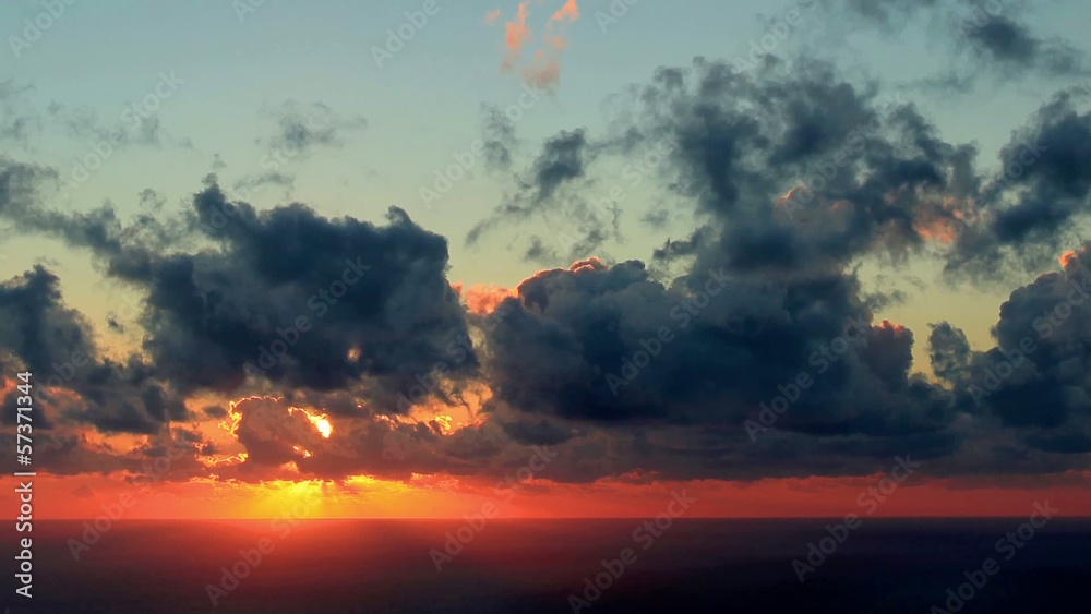 Timelapse sunset on the sea. Earthquake. FULL HD