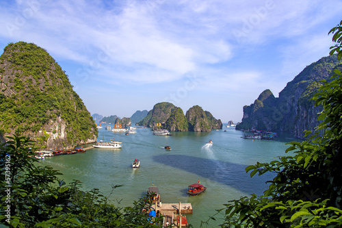 Obraz na płótnie Ha Long Bay in Vietnam w salonie