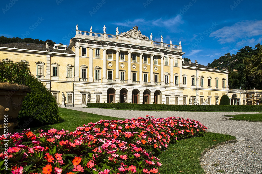 Como: Villa Olmo in spring Como: Villa Olmo in spring