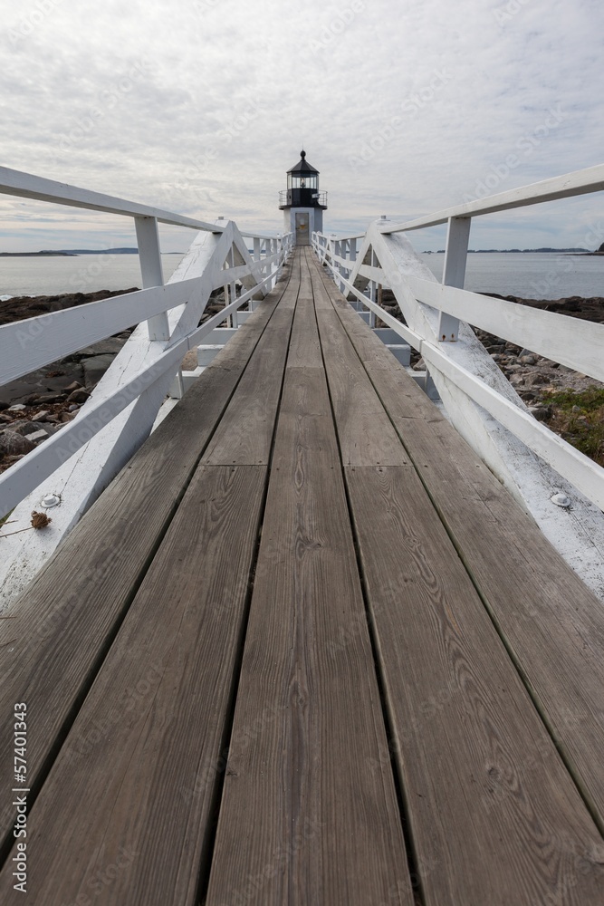 Obraz premium Steg mit Leuchtturm
