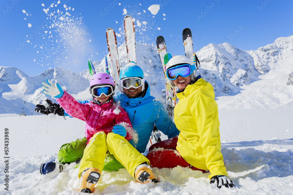 Skiing, skiers, sun and fun - family enjoying winter - obrazy, fototapety, plakaty 