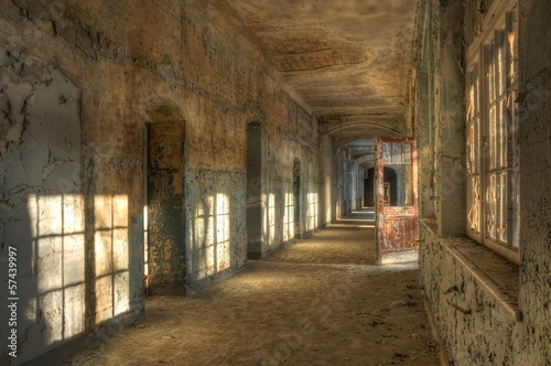 Verlassener Korridor in Beelitz