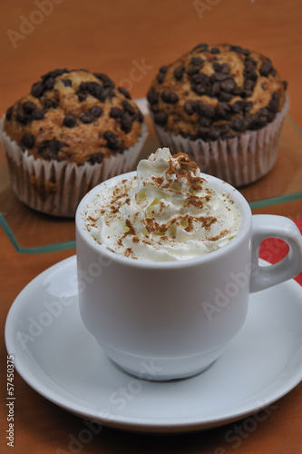 Viennese coffee with cinnamon and chocolate muffins