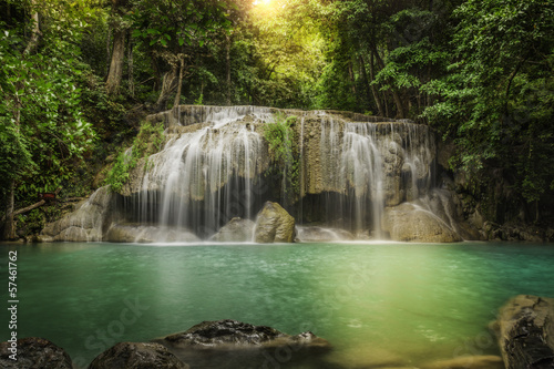 Second level of Erawan Waterfall in Kanchanaburi © anekoho