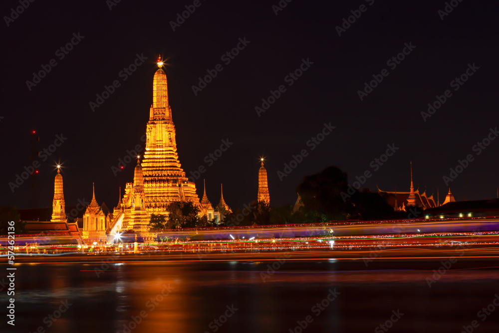 Wat Arun in the evening.