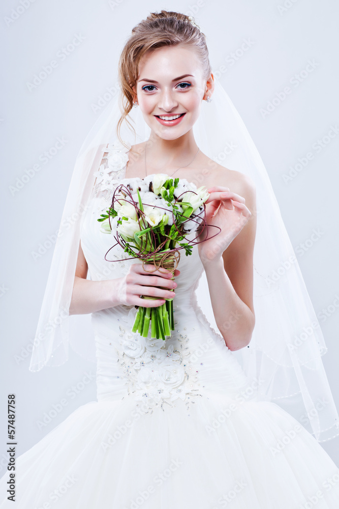Bride portrait.Wedding dress. Wedding flowers Bride portrait.Wedding dress. Wedding flowers