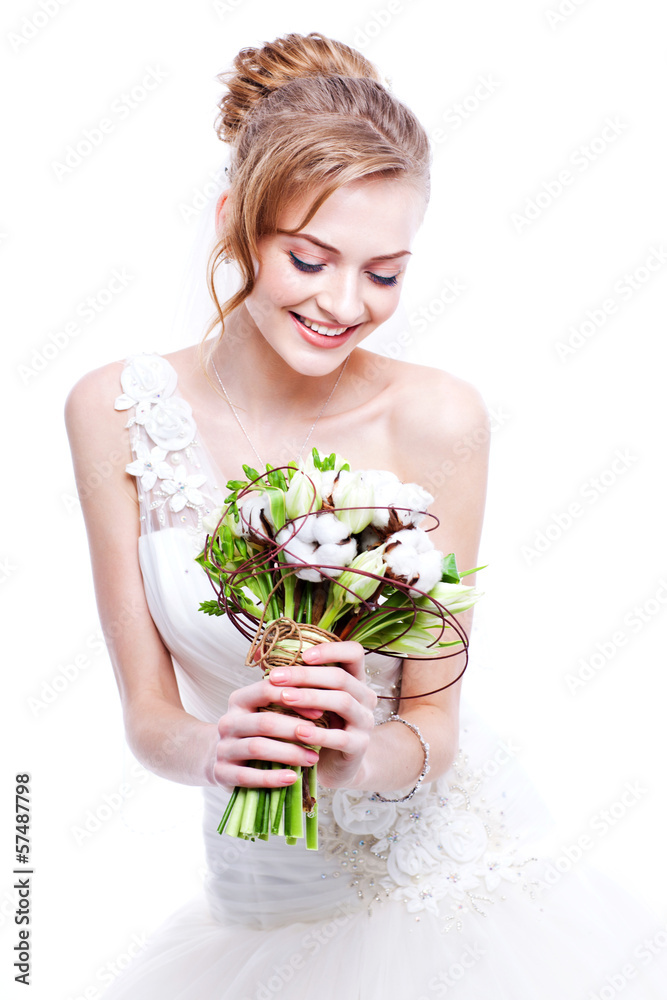 Bride portrait.Wedding dress. Wedding flowers. Bride portrait.Wedding dress. Wedding flowers.