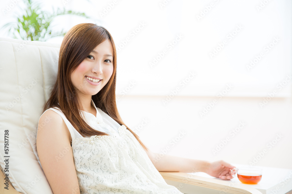 笑顔の女性 笑顔の女性