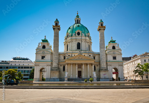 Karlskirche in Vienna © Anna Lurye