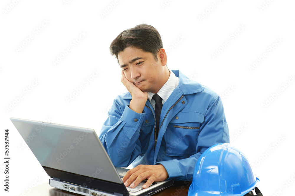 疲れた作業員