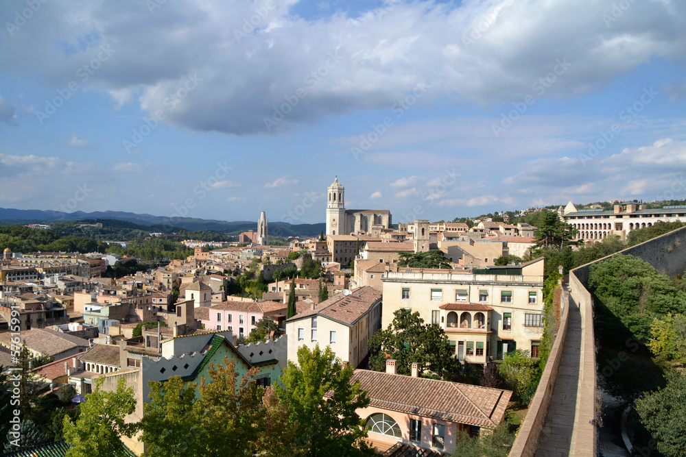 Vista de la ciudad de Girona desde la muralla