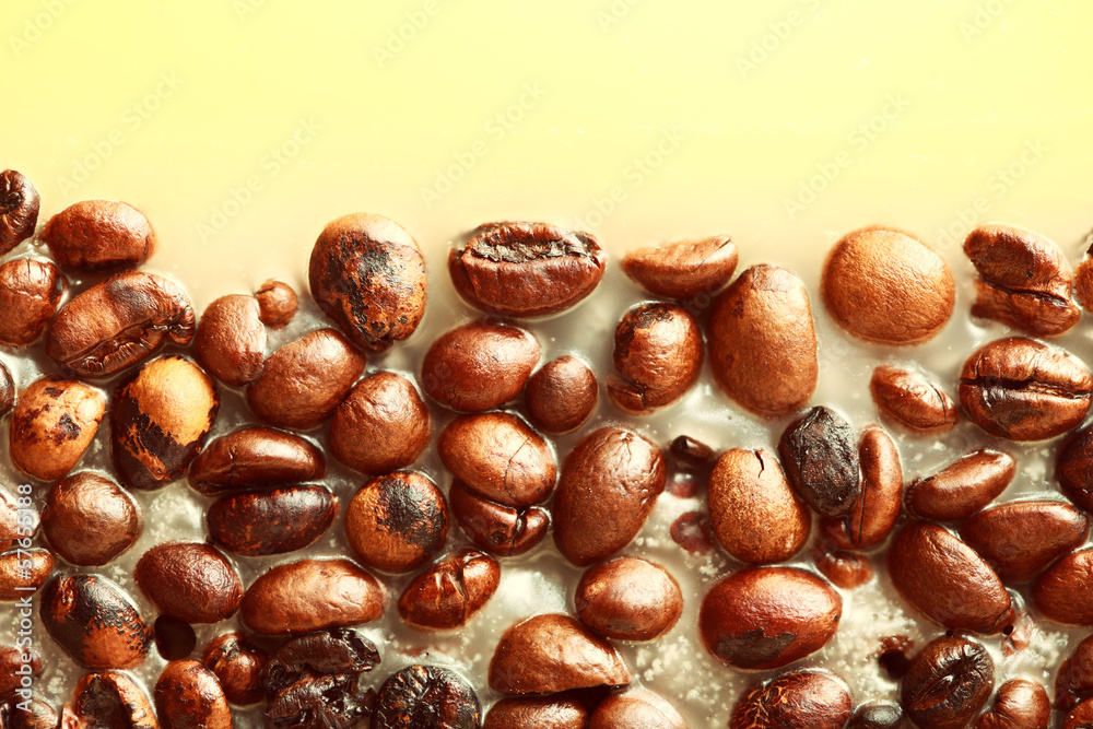 Obraz premium Coffee beans background with space for text