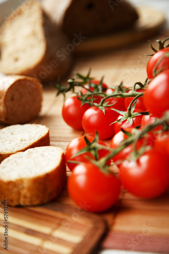 Bread and tomatoes on the kitchen table