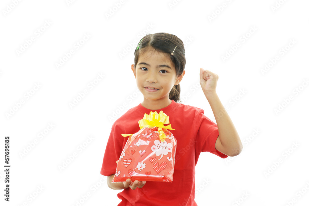 プレゼントを持つ女の子 プレゼントを持つ女の子