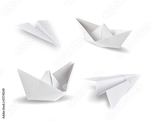 Paper airplanes and paper ship isolated on white Free Download Paper airplanes and paper ship isolated on white - GFXLoad