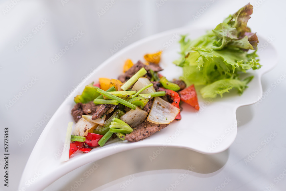 Black pepper spicy stir fried beef with onions Black pepper spicy stir fried beef with onions