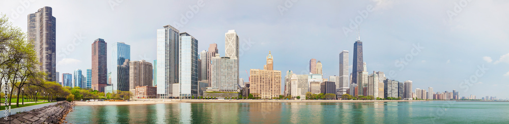 Downtown Chicago, IL on a sunny day