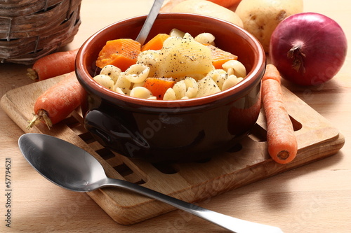 Minestrone patate carote e pasta photo