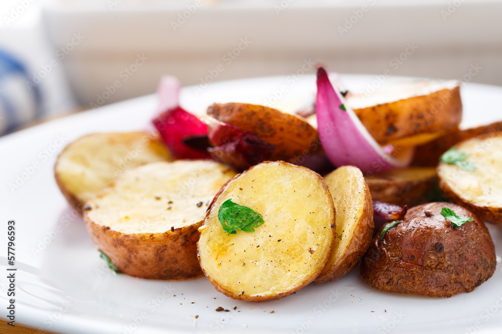 Baked potato with red onion Baked potato with red onion
